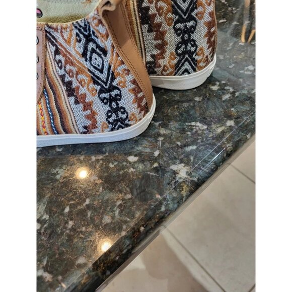 EUC Inkkas High Top Ladies' Sneakers Size 6.5/7 - Picture 2 of 3